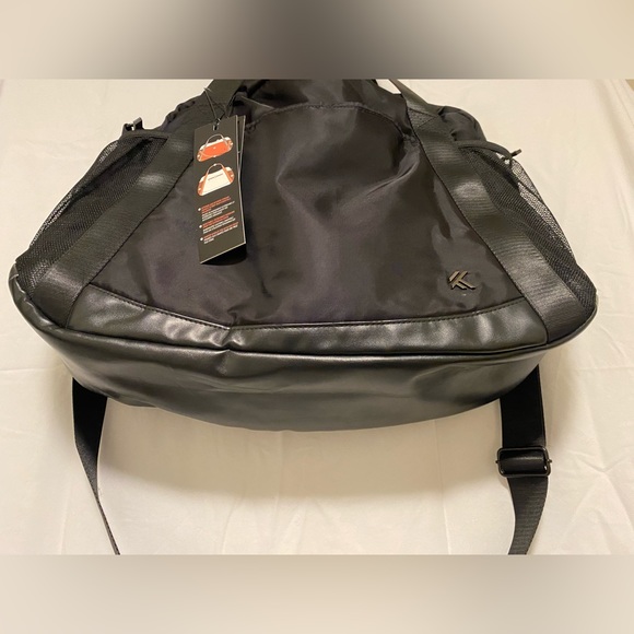 Brand New! KYODAN nylon & vinyl sport duffle w/strap. Great gym/overnight bag. - Picture 7 of 11